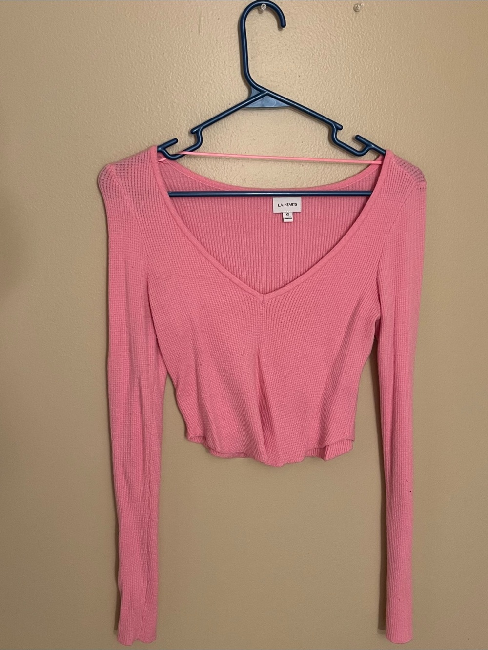 La Hearts Pink Ribbed V-Neck Long-Sleeve Crop Top